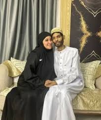 "أزمة إرث" هبة التركي أرملة إبراهيم شيكا في ورطة ووكيلها يتوعد بالملاحقة قانونيًا 2 صورة تذكارية تجمع بين الراحل وأرملته