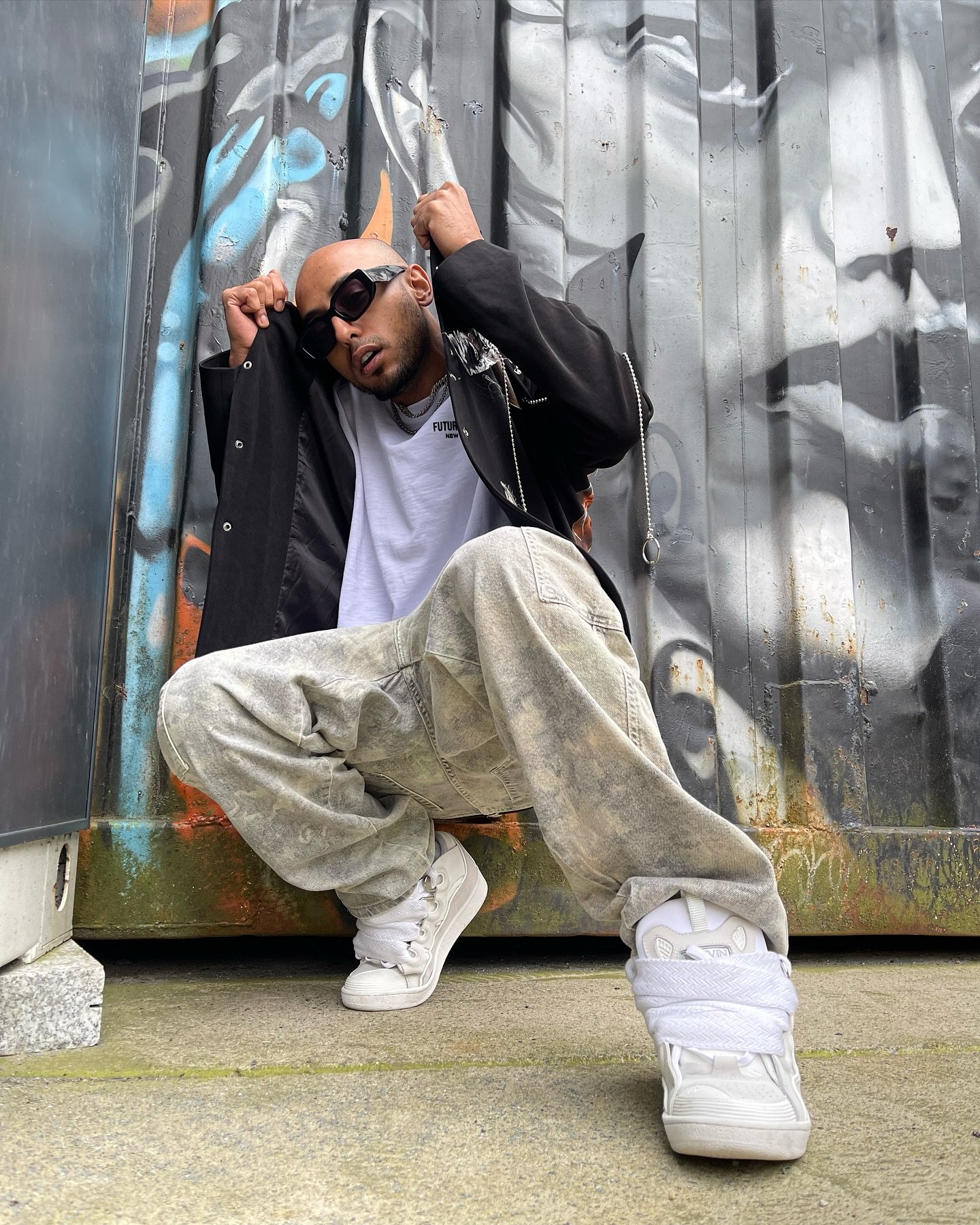 مطرب المهرجانات احمد دقدق