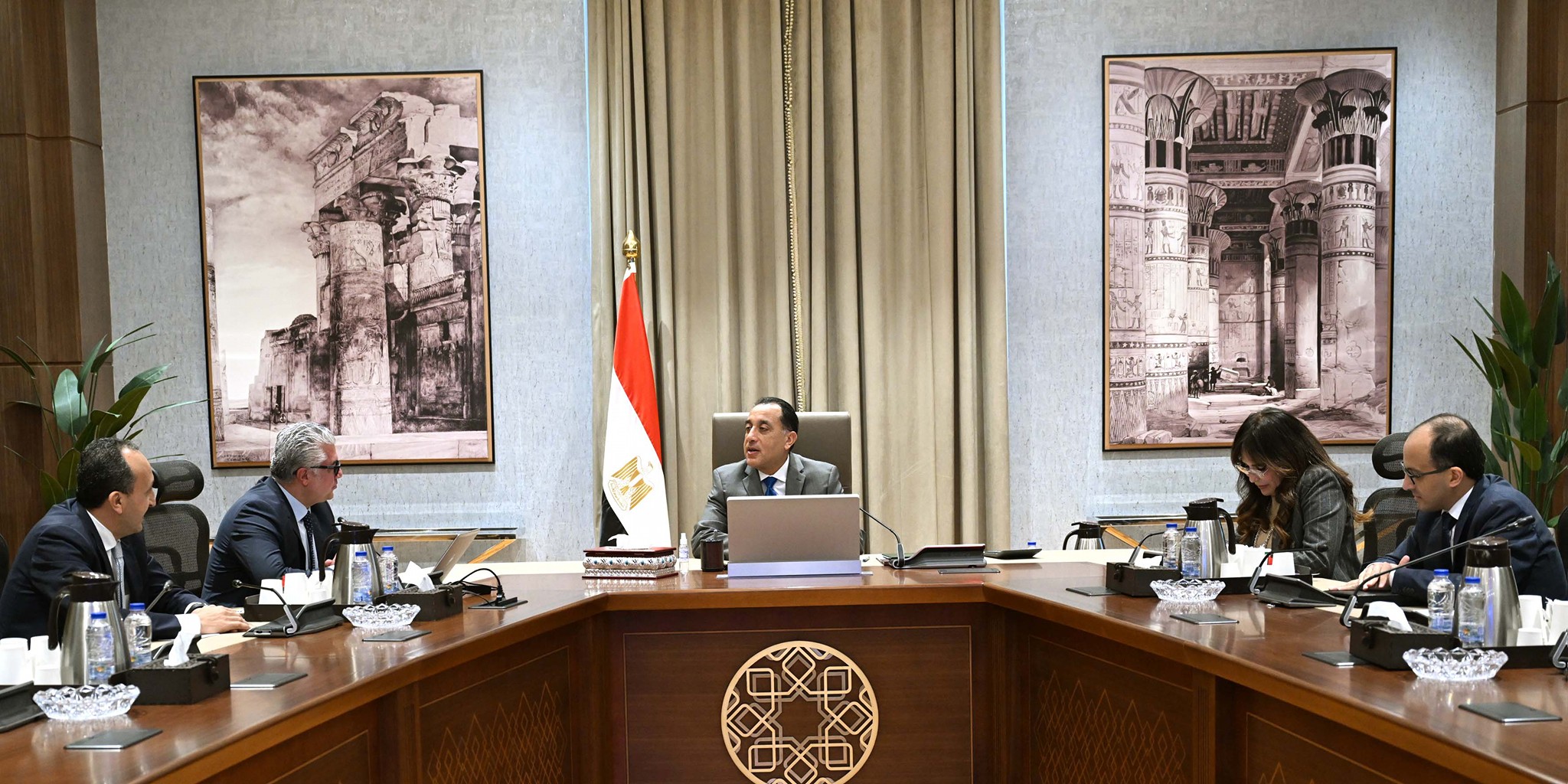 الحكومة تؤكد حرص مصر الدائم على توفير البيئة التشريعية والتنظيمية المحفزة للاستثمارات الأجنبية