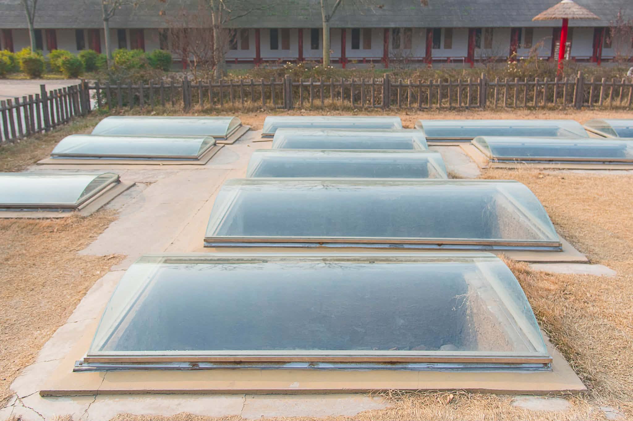 المقابر الزجاجيه في الصين