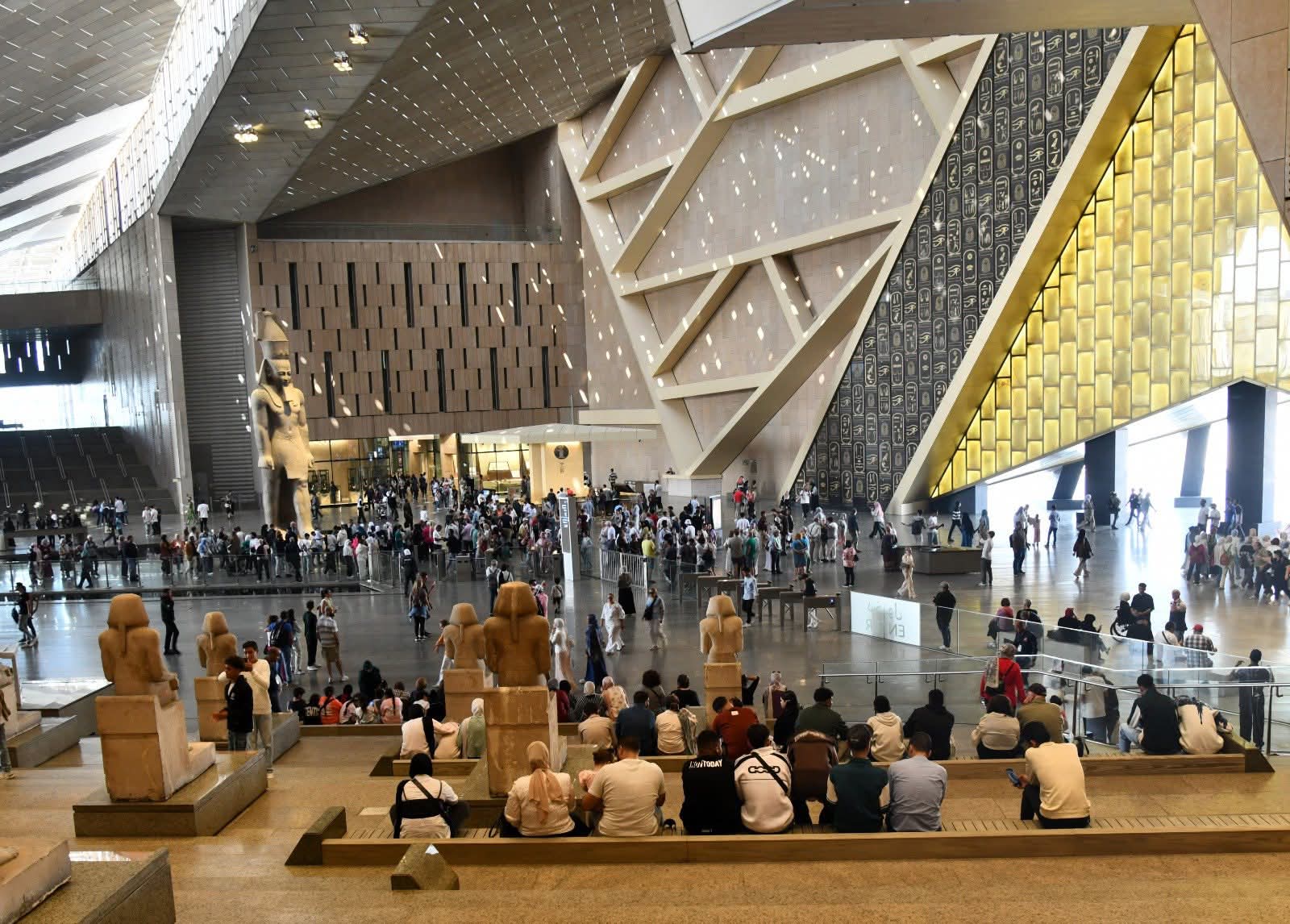 غرق المتحف المصري الكبير