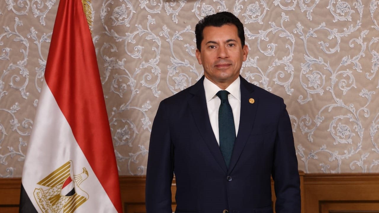 وزير الشباب والرياضة 