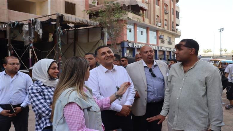 محافظ القليوبية يقيل مدير الحدائق بحي شرق شبرا الخيمة لتقاعسه عن العمل